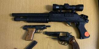 F 2211 Waffenvernichtung 2 scaled e1669698602292