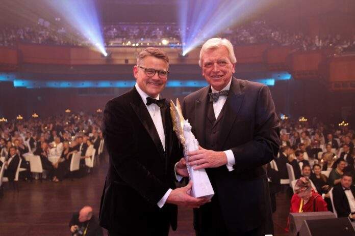 Volker Bouffier, Preisverleihung