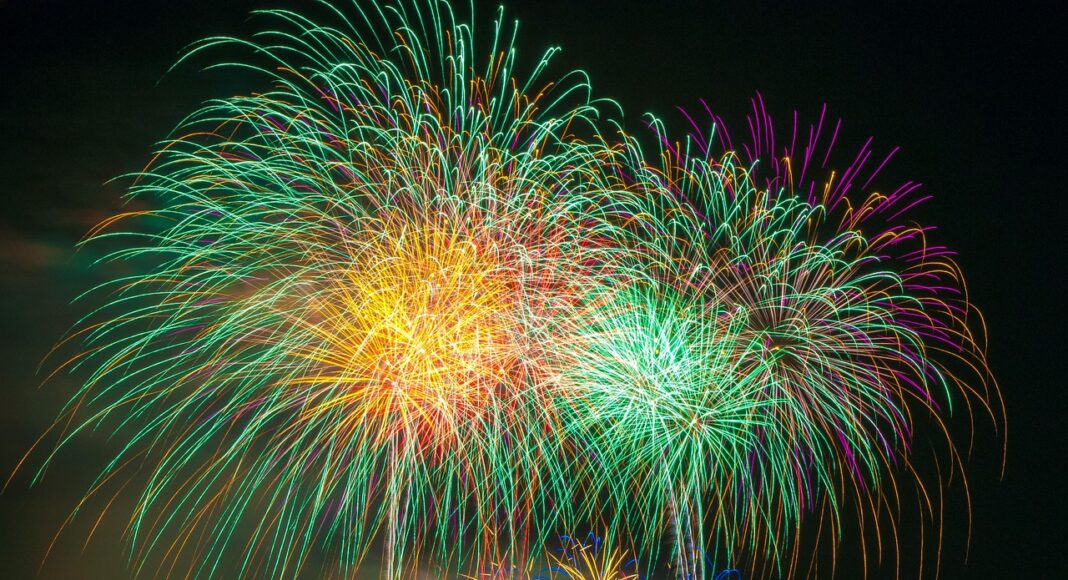 fireworks 180553 1280