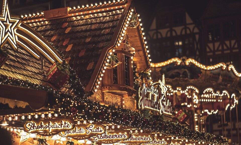 lights 4705882 960 720