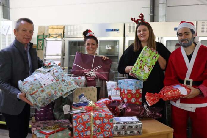 231222 Geschenkaktion IMG 3058 scaled