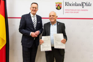 319 pm innenminister ebling uebergibt zwei foerderbescheide fuer bodenhei... Scaled