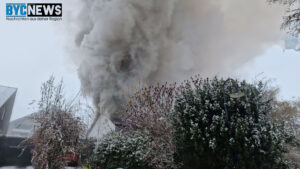 Verkaufsstand in bischofsheim geht in flammen auf