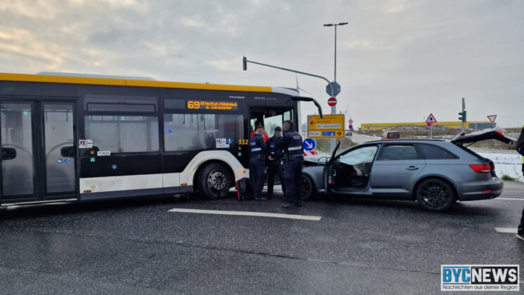 Verkehrsunfall pkw-bus, mainz