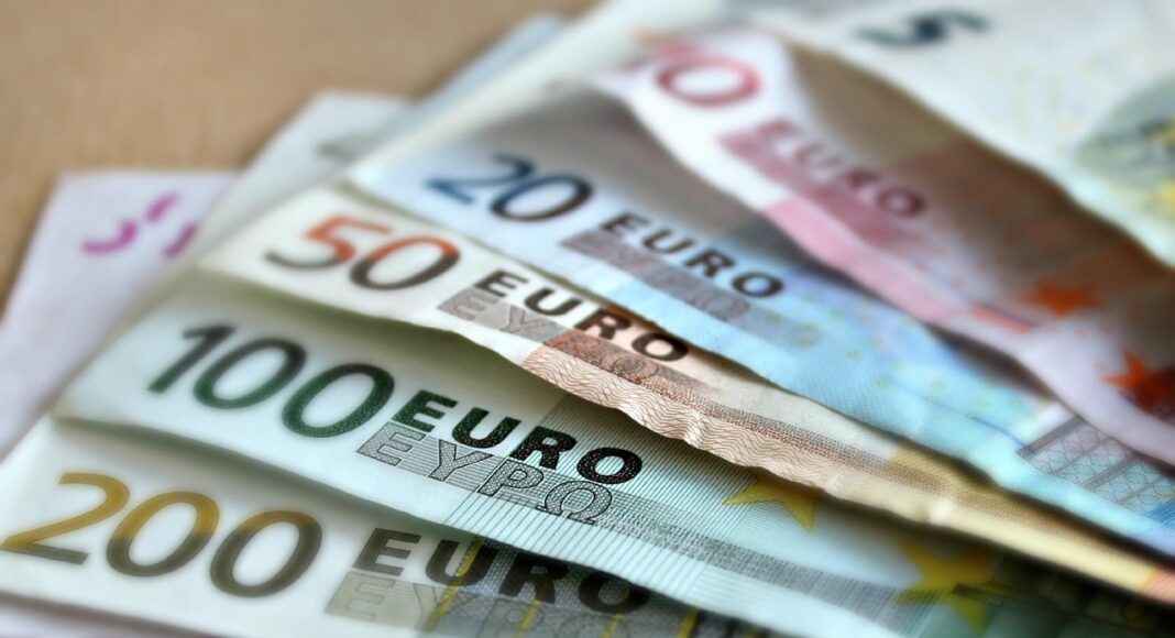 banknotes gcda46da0e 1280