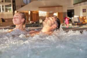 Nötigung von einsatzkräften - autofahrer räumt absperrung der feuerwehr in hofheim weg