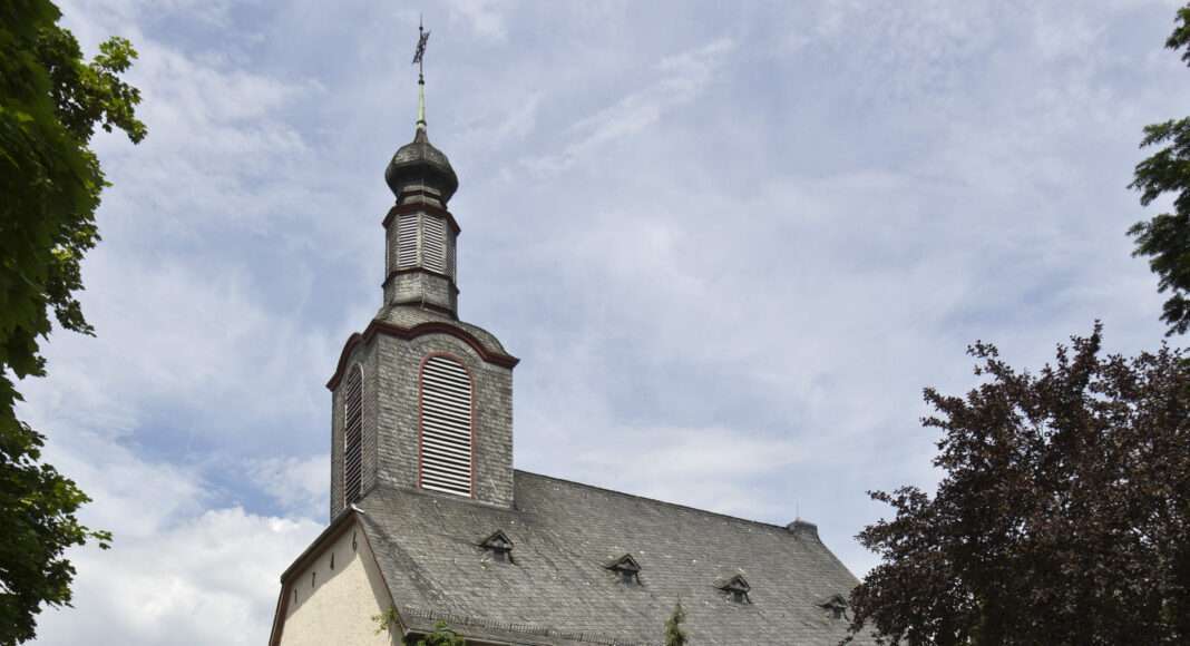 Ginsheim Evangelische Kirche 20110519 scaled