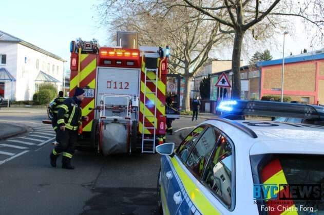 Vollsperrung nach verkehrsunfall in mainz-weisenau Unfall5 scaled e1673347048397