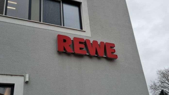 Rewe Supermarkt Symbolbild