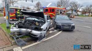Verkehrsunfall in der haifa-allee in mainz-bretzenheim Unfall1 2