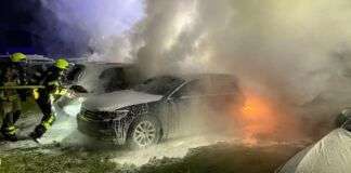 Fahrzeugbrand Symbolbild