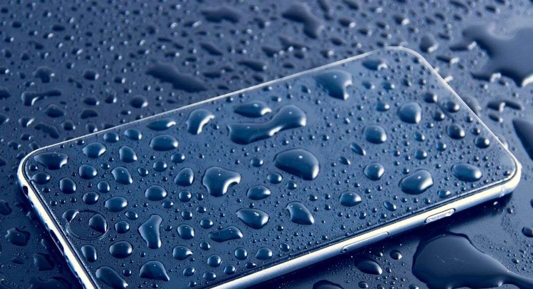 Smartphone I-Phone Wasser