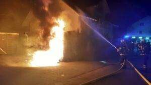 Feuerwehr bad kreuznach bekämpft brand