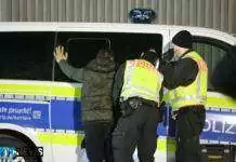 Kontrollen der Polizei zum Messerverbot in Mainz