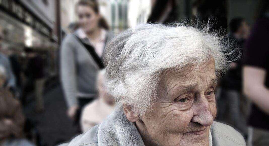 woman-gf63e9d191_1280