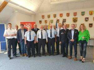 Goldene feuerwehrehrenzeichen für verdiente feuerwehraktive aus der vg rüdesheim