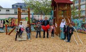 Neues klettergerüst in rüsselsheim eingeweiht