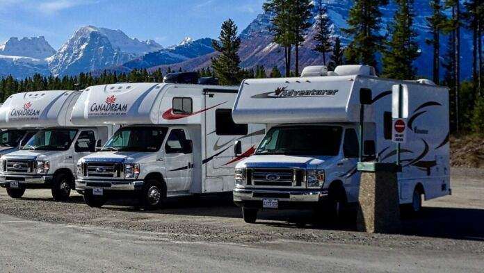 motorhome-g9d7666343_1920