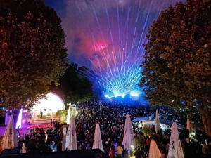 Ein sommer voller glücksmomente mit ausstellungen, theater und konzerten