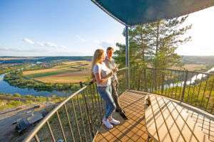 Der goldene weinherbst lockt besucher in das fränkische weinland