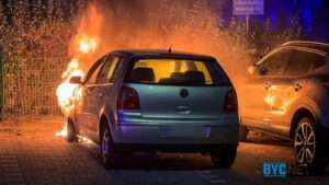 Volkswagen im vollbrand in mainz-mombach Volkswagen im vollbrand in mainz-mombach