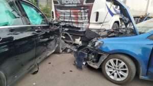 Vollsperrung nach schwerem unfall in mainz-mombach