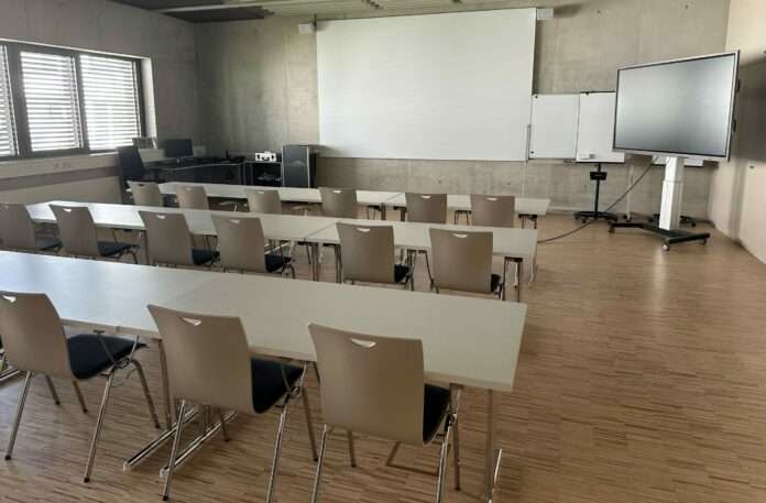 230818_Feuerwehr_Lehrsaal