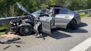 Schwerer unfall auf der a62 - rettungshubschrauber im einsatz