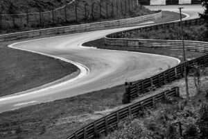 Tragischer unfall am nürburgring: zwei personen gestorben