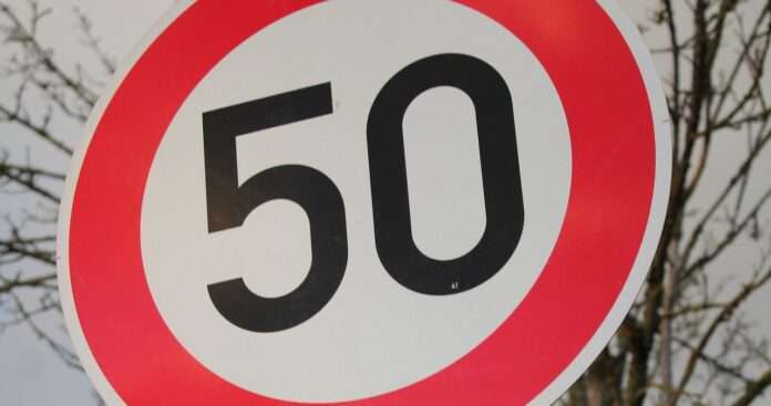 traffic-sign-2906961_1920