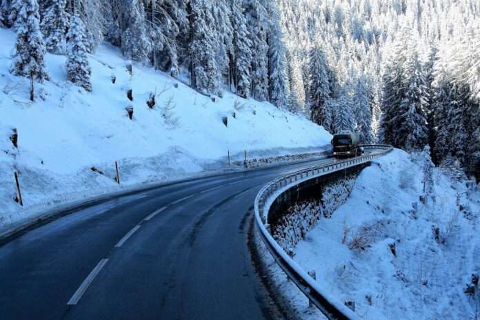highway-2951144_1280