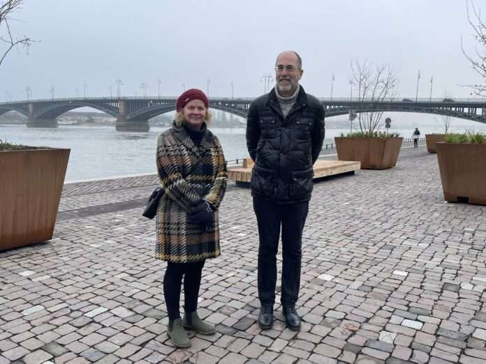 07122023-Steinkrueger_Huck-am-Rheinufer