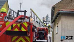Feuerwehr bekämpfte gebäudebrand bei alzey