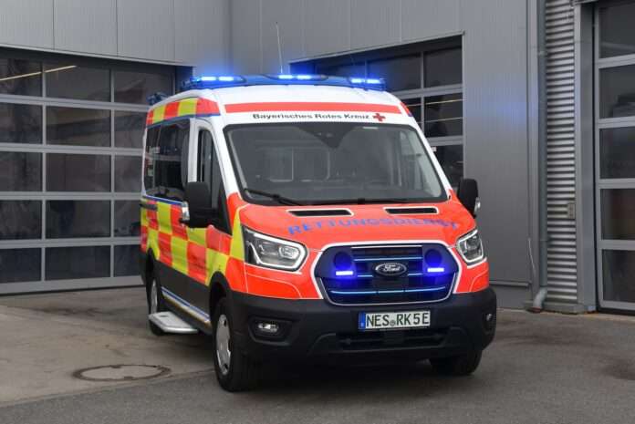 Ford Pro präsentiert Bayerns ersten elektrischen Krankentransportwagen | Foto: Bayerisches Rotes Kreuz