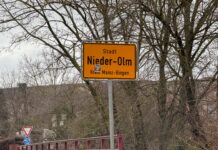 Stadtbusverkehr in Nieder-Olm wächst – neue Busse im Einsatz Ortsschild Nieder-Olm