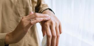 Creme, Lotion, Salbe, Eincremen