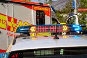 Mainz: alkoholisierter fahrer flüchtet nach auffahrunfall Unfall symbolbild