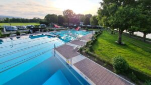 Schritt zum naturnahen friedhof in worms