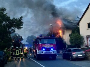 Wohnhausbrand in trebur - familie verliert ihr ganzes hab und gut Wohnhausbrand in trebur - familie verliert ihr ganzes hab und gut 1