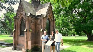 Gruftkapelle dank wertvoller hilfe nun fertiggestellt Gruftkapelle dank wertvoller hilfe nun fertiggestellt