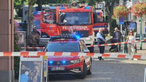 Idstein: großeinsatz der feuerwehr in der innenstadt Idstein: großeinsatz der feuerwehr in der innenstadt