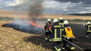 Schwerer unfall in sprendlingen mit eingeklemmter person