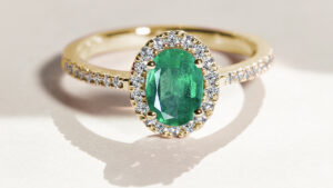 Smaragd-ringe: strahlende schönheiten für schmuckliebhaber