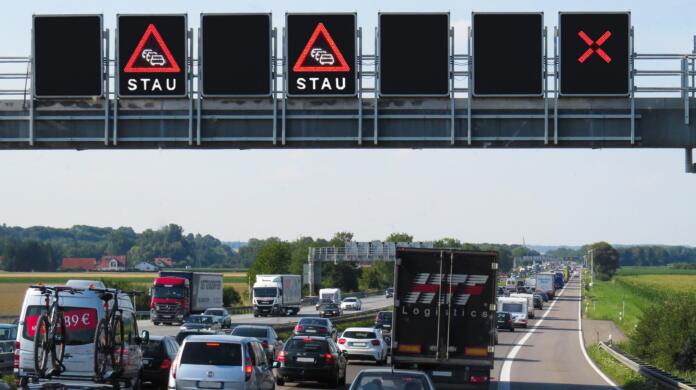 Stau Autobahn