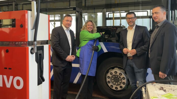 F 2410 KRN Einweihung HVO-Tankstelle