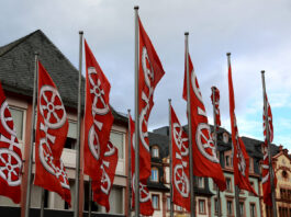 Mainz Fahnen Symbolbild