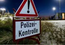 Betrunkener ignoriert Anhaltesignale der Binger Polizei Symbolbild Polizeikontrolle