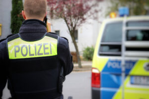 Schlag gegen kinderpornografie: razzia der polizei hessen