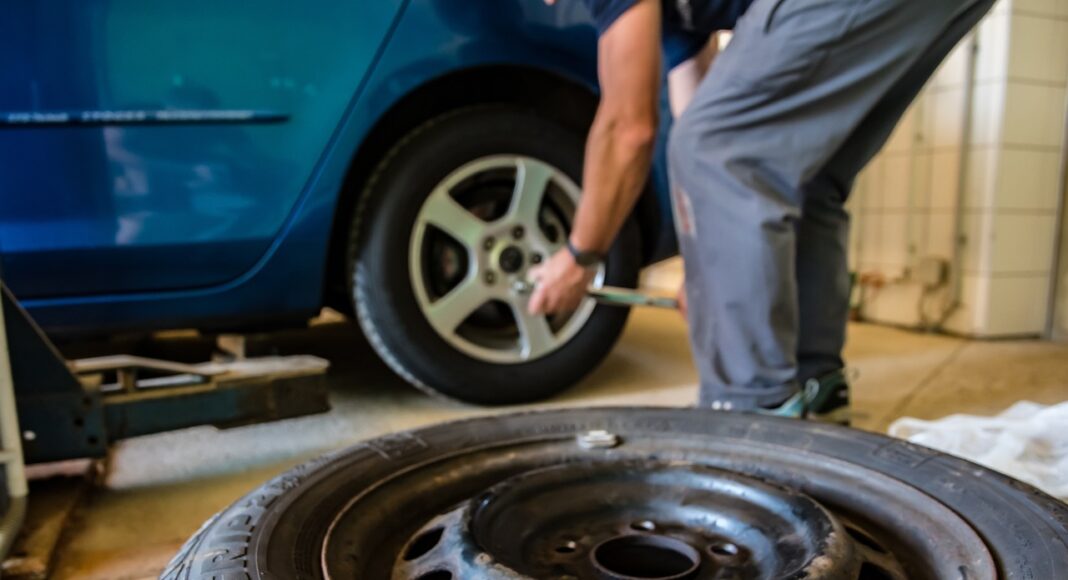Symbolbild Reifenwechsel | Foto: Pixabay HutchRock