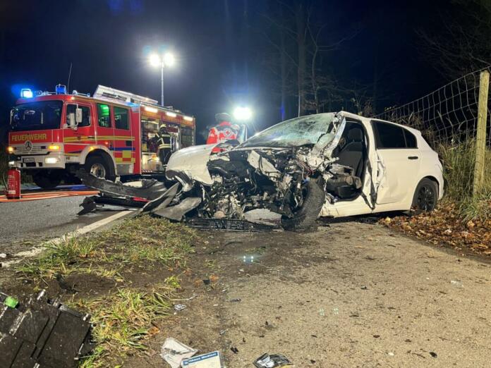 Frontalcrash auf der K152: Drei Schwerverletzte und stundenlange Sperrung | Foto: Feuerwehr Mörfelden-Walldorf